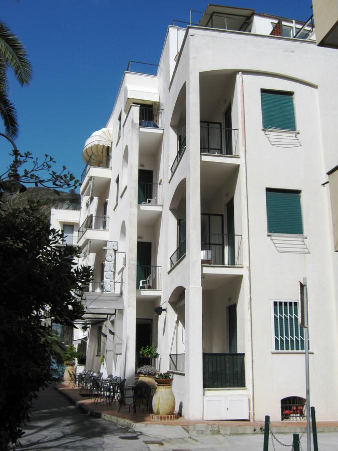Hotel Al Capo Varigotti Zewnętrze zdjęcie